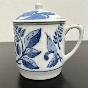 IDG Vintage Porcelain Lidded Floral Bird Design Blue & White Tea Coffee Cup